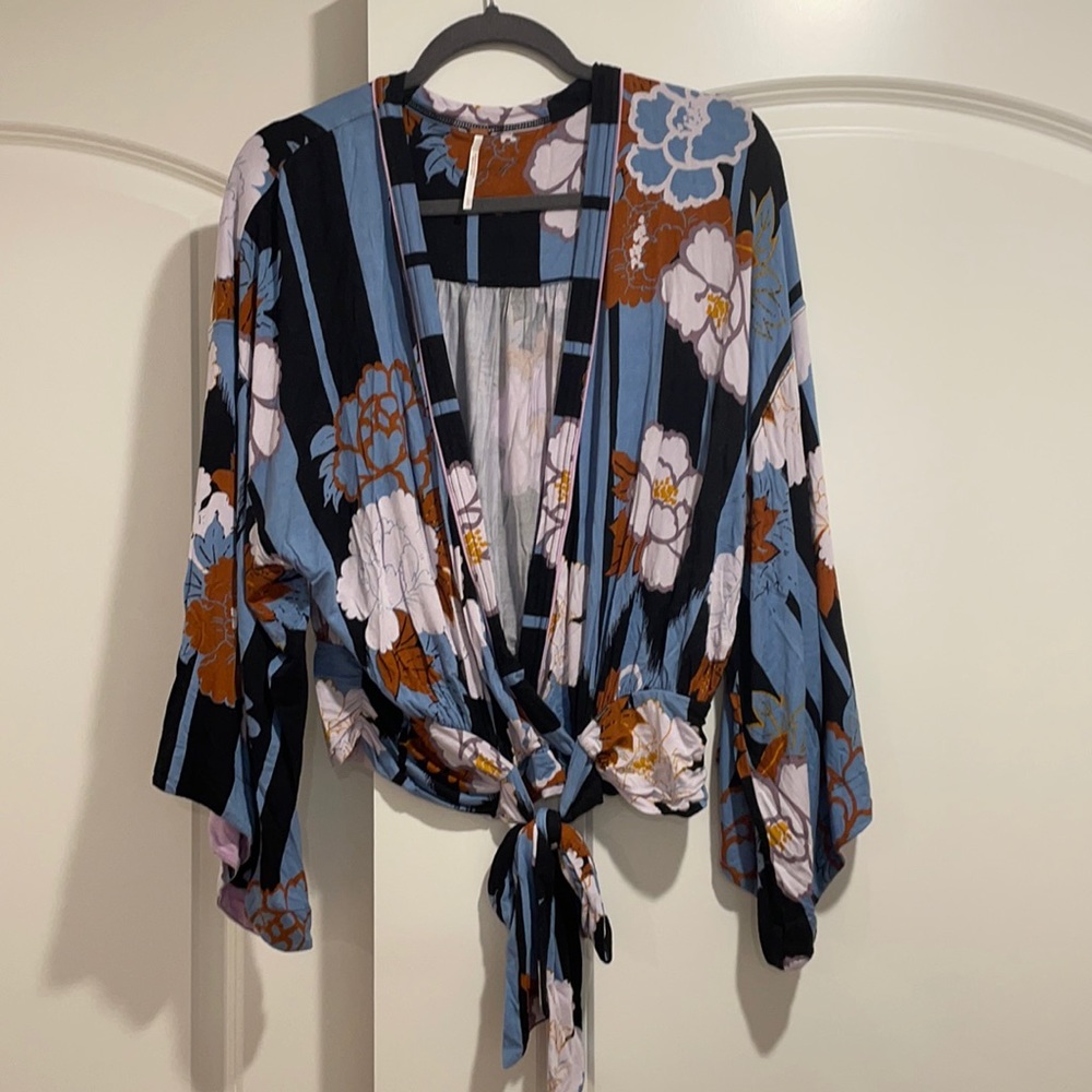 Blue floral Free People top with tie